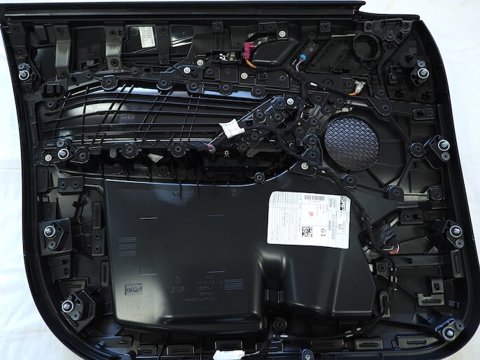 BMWX2のフロントドア内張