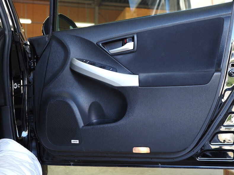 トヨタプリウスのフロントドア内張