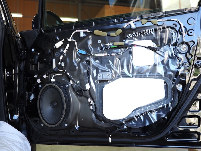 トヨタプリウスのフロントドア内部