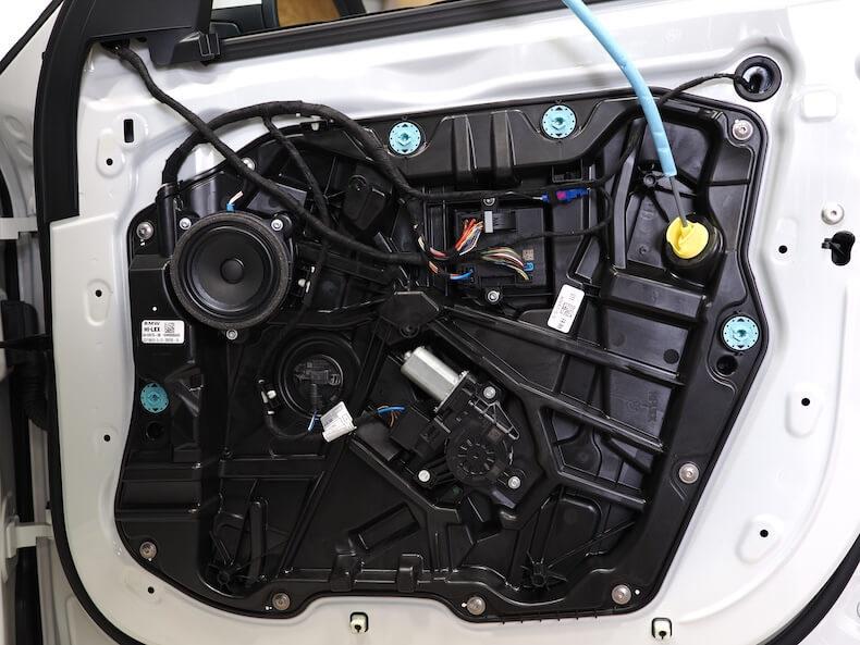 BMWX2フロントドア内部