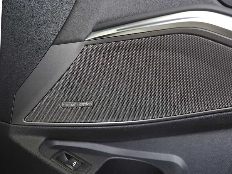 BMWM3のフロントドアスピーカー