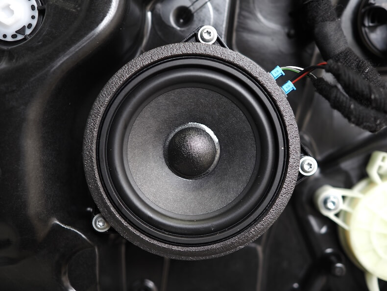 BMWM3のフロントドアスピーカー