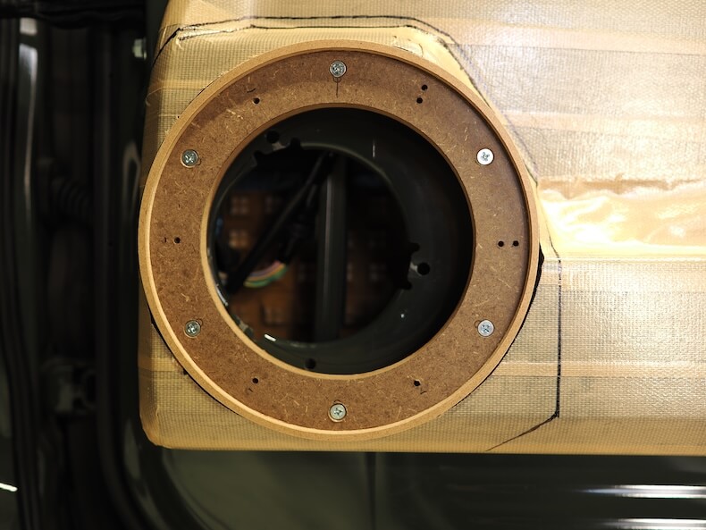 スズキジムニーシエラのドアをアウターバッフル化