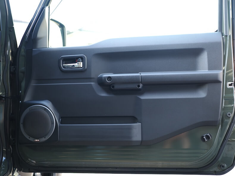 スズキジムニーシエラのドアをアウターバッフル化