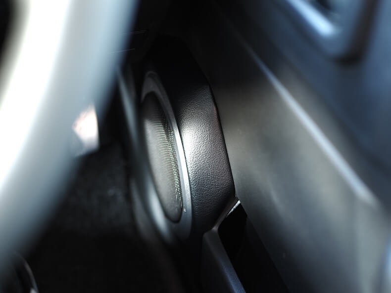 スズキジムニーシエラのドアをアウターバッフル化