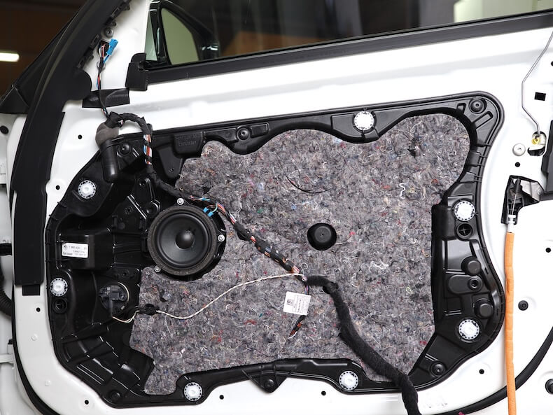 BMW5シリーズのフロントドア内部