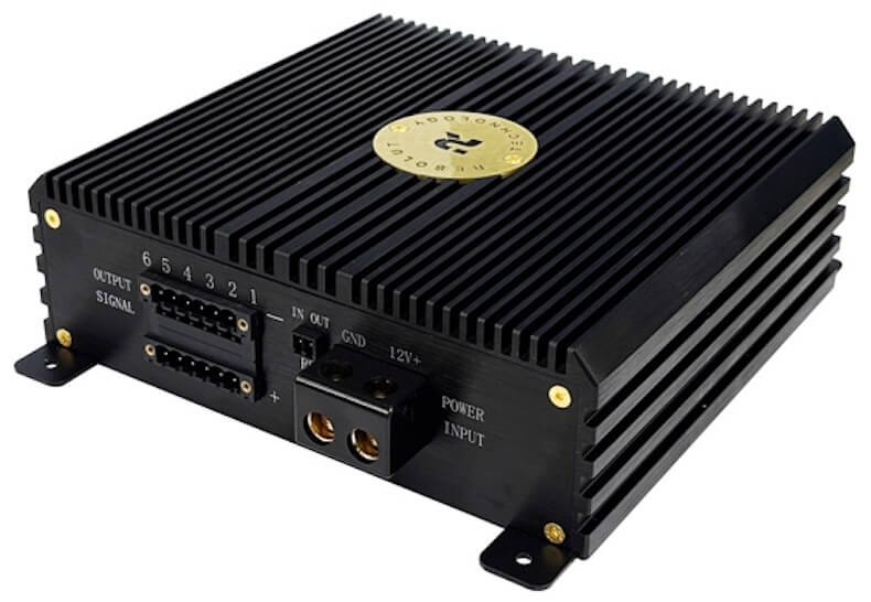 リゾルトの6チャンネルデジタルアンプ