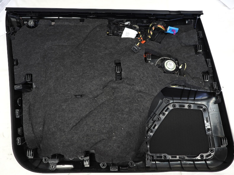 ポルシェマカンのドア内張裏側