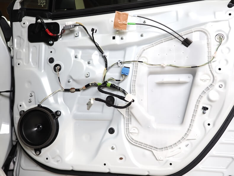 トヨタRAV4のフロントドア内部