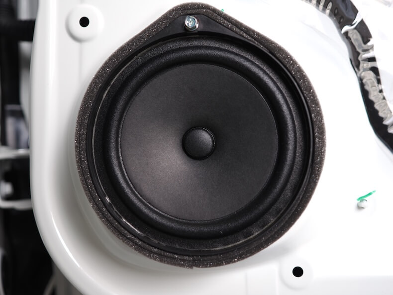 ホンダWR-Vのフロントドアスピーカー