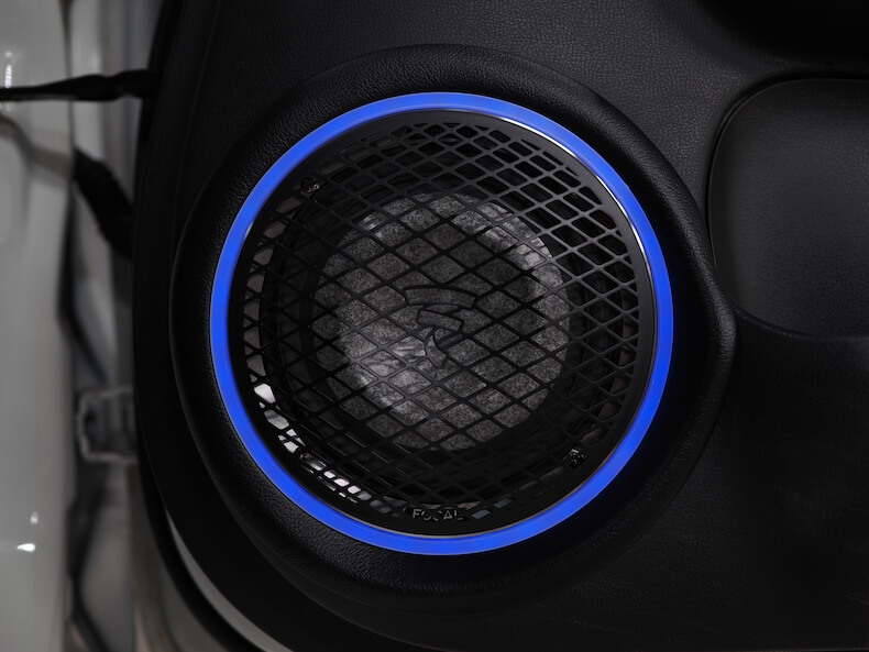 日産ノートのフロントドアをアウターバッフル化