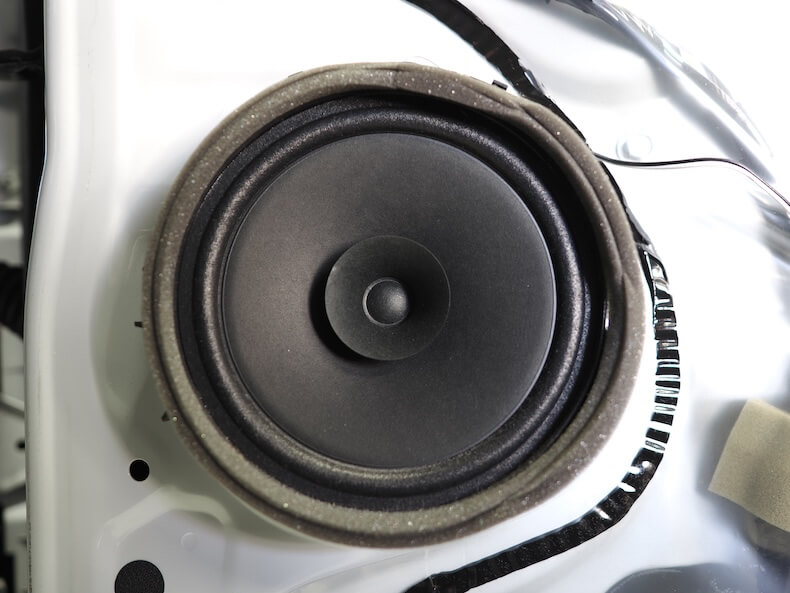 三菱デリカD5のフロントドアスピーカー