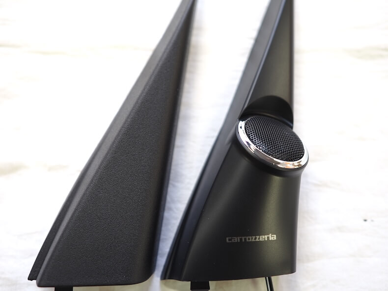 三菱デリカD5のフロントミラー裏のパネルにツィーターを取り付け