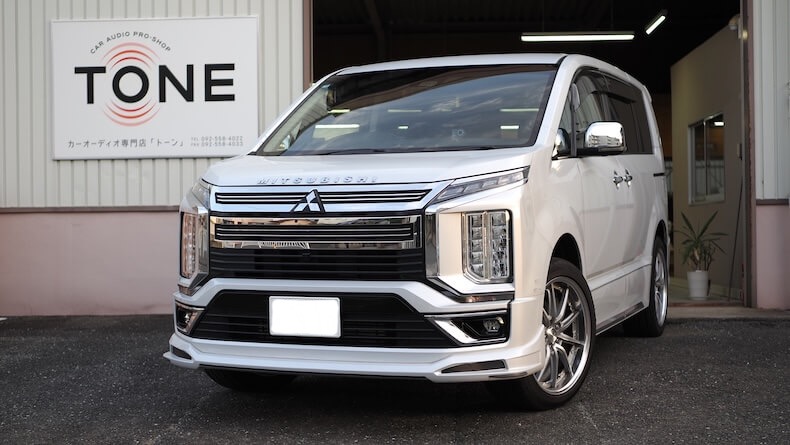 三菱 デリカＤ５ フロントスピーカー交換