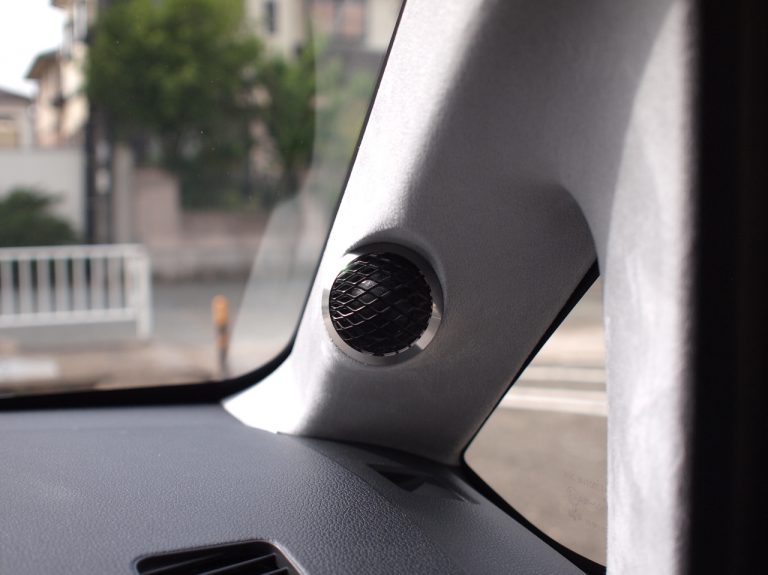 Aピラー部分にツィーターマウントワンオフ製作する料金 福岡のカーオーディオ専門店トーン