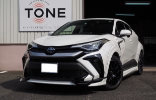 トヨタ Ｃ－ＨＲ フロントスピーカー交換作業