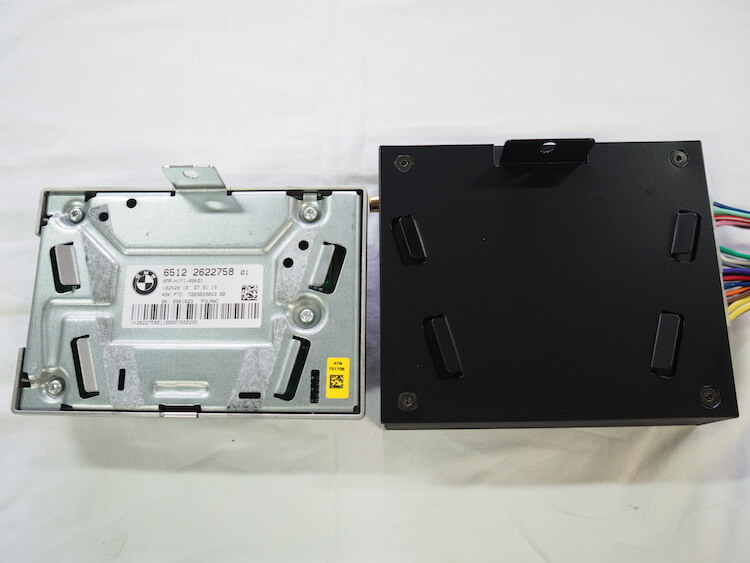 BMWX２の純正アンプとマッチのBMWハイファイオーディオ専用アンプ内蔵プロセッサーを比較