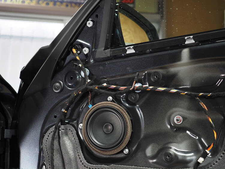 BMWM2の純正ドア内張の内部