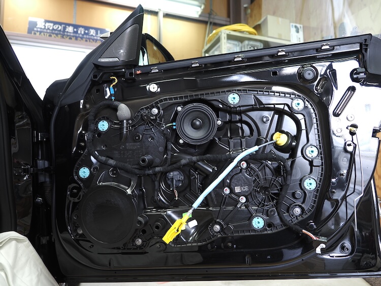 BMWM440iグランクーペのフロントドア内部