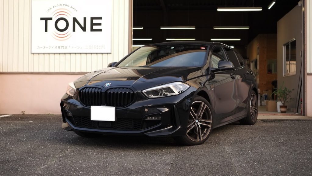 ＢＭＷ １１８ｄ センタースピーカー取り付け | 福岡のカーオーディオ専門店トーン