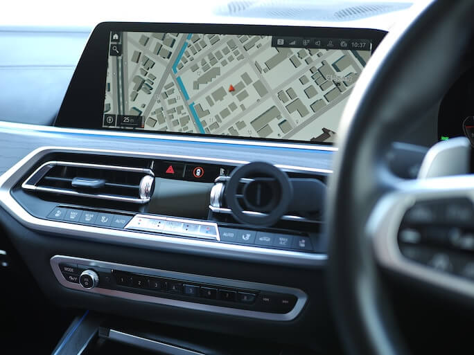 BMWX7のオーディオ音質調整