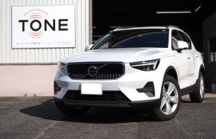 ボルボ ＸＣ４０ サブウーファー取り付け