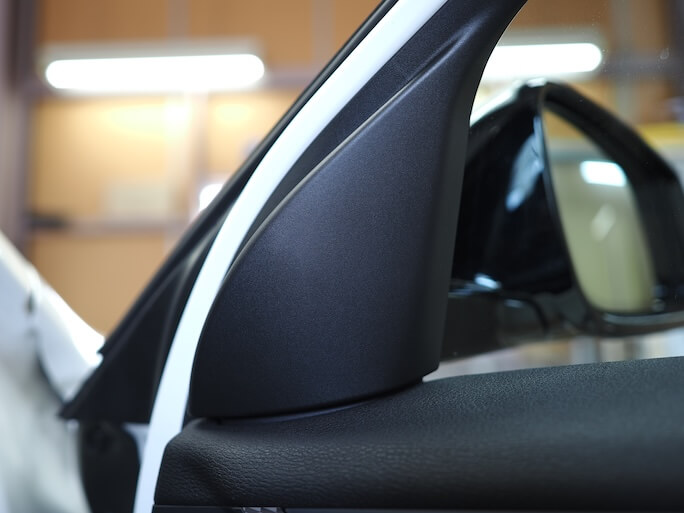 BMWX2のフロントドア内張
