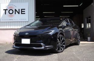 トヨタ プリウス スピーカー交換とサブウーファーとＤＳＰ取り付け