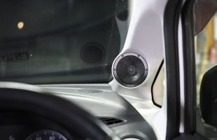 カロッツェリアのTS-Z1GRをピラーに加工取り付け